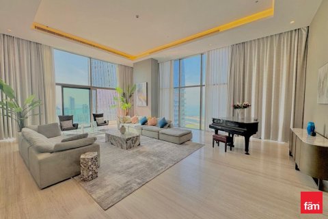 Ático en Dubai Marina, Dubai, 4 dormitorios, 594.8 m², № 69703 - foto 1