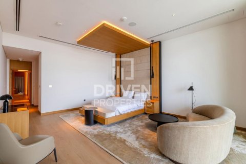 Duplex in Jumeirah, Dubai 5 bedrooms, 828.32 sq.m. № 140085 - photo 10