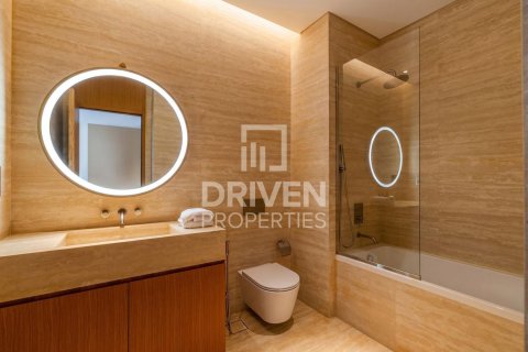 Duplex in Jumeirah, Dubai 5 bedrooms, 828.32 sq.m. № 140085 - photo 12