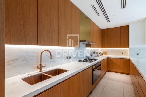 Duplex in Jumeirah, Dubai 5 bedrooms, 828.32 sq.m. № 140085 - photo 19