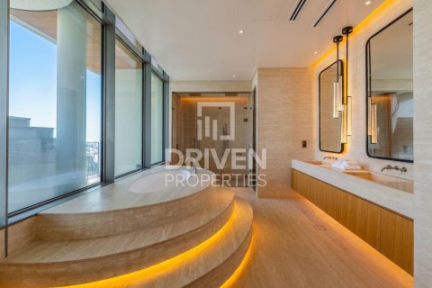 Duplex in Jumeirah, Dubai 5 bedrooms, 828.32 sq.m. № 140085 - photo 11