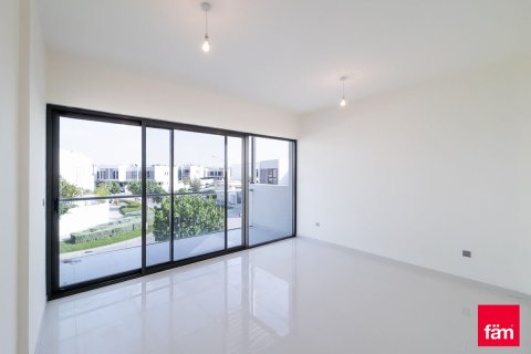 Villa en Dubai, 6 dormitorios, 425.3 m², № 115800 - foto 2