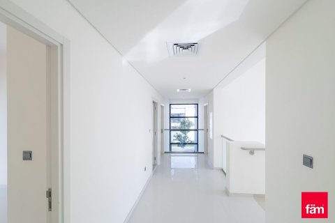 Villa en Dubai, 6 dormitorios, 425.3 m², № 115800 - foto 3