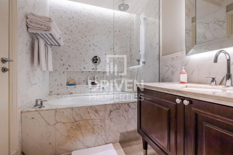 Apartment in Downtown Dubai (Downtown Burj Dubai), Dubai 1 bedroom, 78.69 sq.m. № 127990 - photo 9