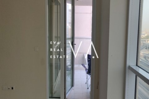 Apartment in Jumeirah Lake Towers, Dubai 2 bedrooms, 107 sq.m. № 52719 - photo 3
