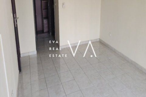 Apartment in Jumeirah Lake Towers, Dubai 2 bedrooms, 107 sq.m. № 52719 - photo 10