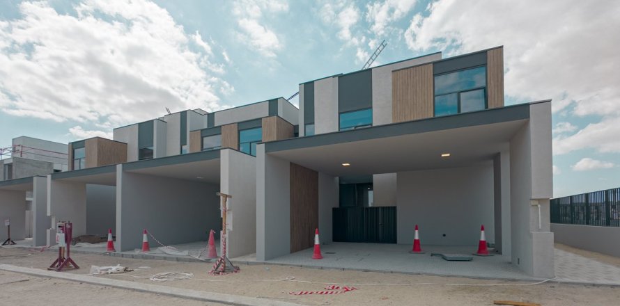 Villa en Dubai, 3 dormitorios, 167.9 m², № 9596