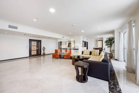 Apartamento en Jumeirah Beach Residence, Dubai, 3 dormitorios, 246 m², № 56872 - foto 1