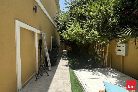 Villa in Dubai 4 bedrooms, 569.5 sq.m. № 110898 - photo 11