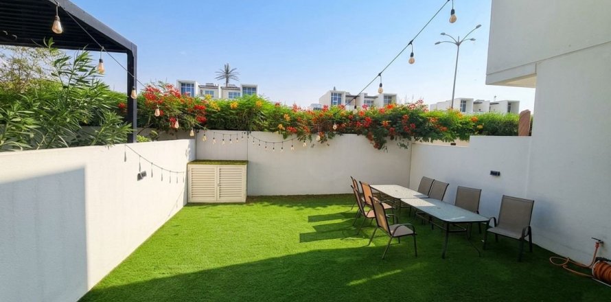 Townhouse in Dubai 3 bedrooms, 174.1 sq.m. № 110896