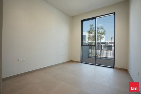 Снять в аренду виллу в Дубае: 4 спальни, 411.1м², № 90470 - фото 6