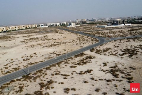 Land in Jebel Ali, Dubai 1075.9 sq.m. № 69357 - photo 11
