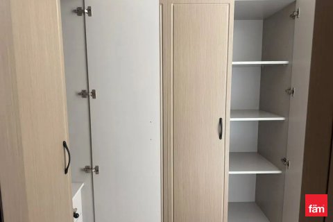 Снять в аренду виллу в Дубае: 4 спальни, 144м², № 69355 - фото 10