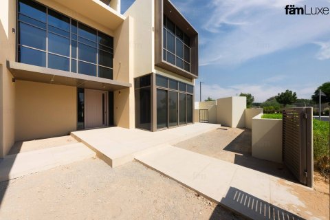 Villa in Dubai Hills Estate, Dubai 5 bedrooms, 707.5 sq.m. № 48805 - photo 10