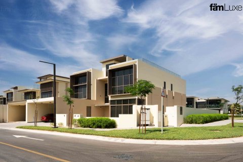 Villa in Dubai Hills Estate, Dubai 5 bedrooms, 707.5 sq.m. № 48805 - photo 30