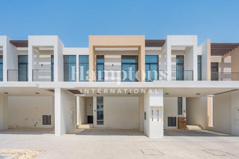 Снять в аренду виллу в Dubai South (Dubai World Central), Дубай: 3 спальни, 137.76028452м², № 103322 - фото 17