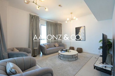 Снять в аренду квартиру в Даунтаун Дубай (Даунтаун Бурдж Дубай), Дубай: 3 спальни, 241м², № 90882 - фото 2