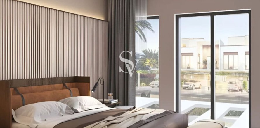 Adosado en Dubai Investment Park, Dubai, 4 dormitorios, 144 m², № 121817
