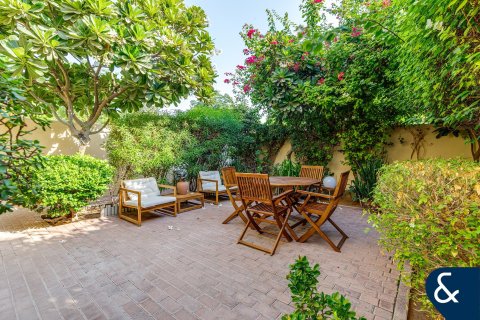 Villa in The Springs, Dubai 2 bedrooms, 167 sq.m. № 75247 - photo 11