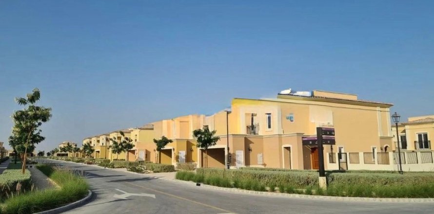 Villa in Dubai 4 bedrooms, 400.5 sq.m. № 111782