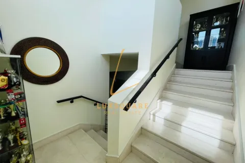 Villa in Jumeirah Village Circle, Dubai 3 bedrooms, 729 sq.m. № 139549 - photo 10