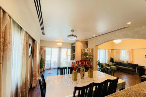 Villa in Jumeirah Village Circle, Dubai 3 bedrooms, 729 sq.m. № 139549 - photo 7