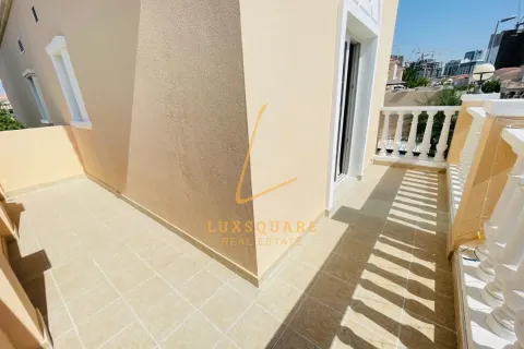 Villa in Jumeirah Village Circle, Dubai 3 bedrooms, 729 sq.m. № 139549 - photo 25