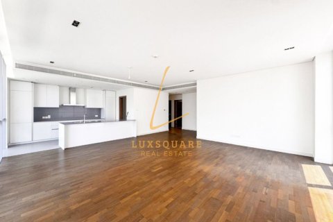 Apartment in Al Wasl, Dubai 3 bedrooms, 203 sq.m. № 139553 - photo 6