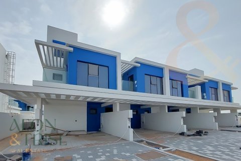 Adosado en Damac Lagoons, Dubai, 4 dormitorios, 211 m², № 60801 - foto 3