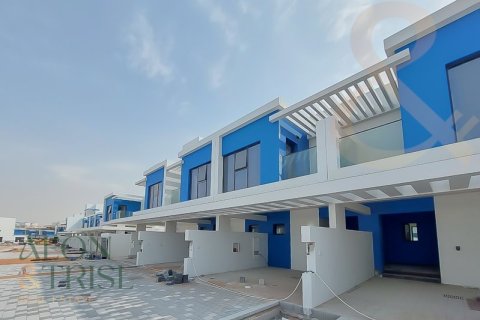 Adosado en Damac Lagoons, Dubai, 4 dormitorios, 211 m², № 60801 - foto 2