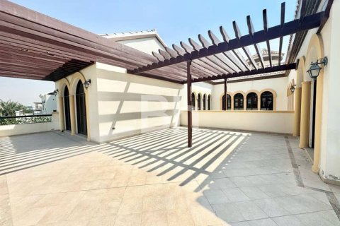 Villa en The Villa, Dubai, 5 dormitorios, 808 m², № 22288 - foto 3