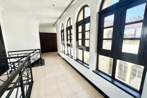 Villa en The Villa, Dubai, 5 dormitorios, 808 m², № 22288 - foto 10