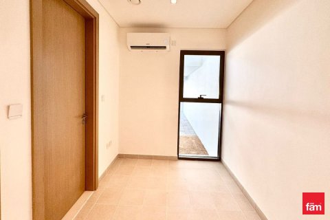 Villa in Al Furjan, Dubai 4 bedrooms, 358.8 sq.m. № 49472 - photo 14
