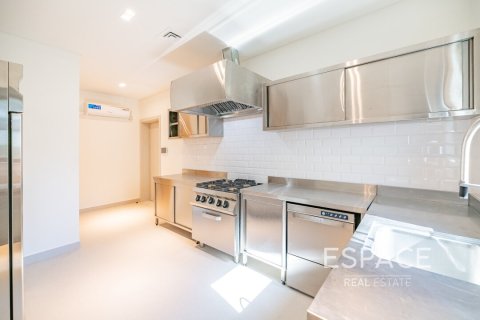 Villa in Jumeirah Islands, Dubai 5 bedrooms, 576 sq.m. № 61891 - photo 7