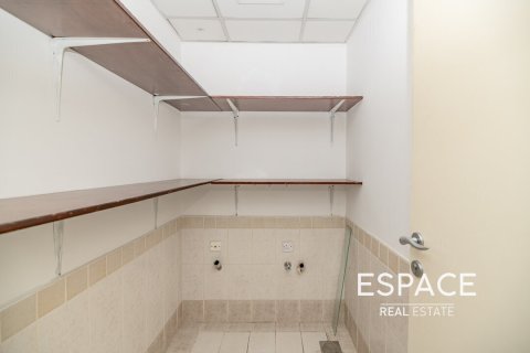 Villa in Springs 2, The Springs, Dubai 3 bedrooms, 228 sq.m. № 61892 - photo 6