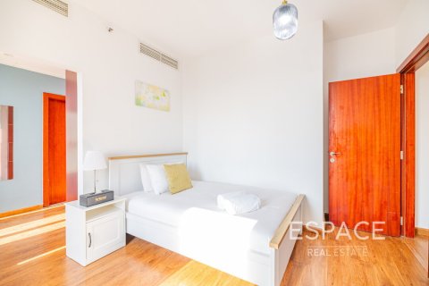 Apartment in Jumeirah Beach Residence, Dubai 4 bedrooms, 269 sq.m. № 61889 - photo 8
