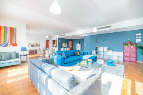 Apartment in Jumeirah Beach Residence, Dubai 4 bedrooms, 269 sq.m. № 61889 - photo 2