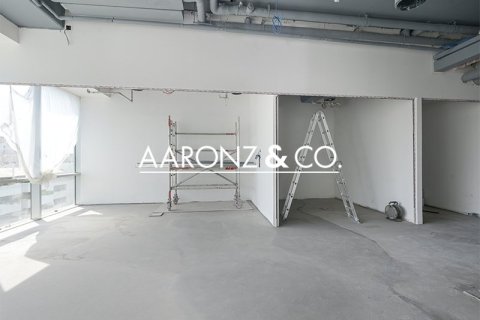 Снять в аренду офис в Sheikh Zayed Road, Дубай: 97м², № 90114 - фото 6
