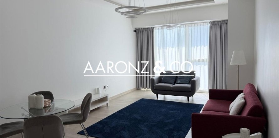 Apartment in Jumeirah Lake Towers, Dubai 1 bedroom, 80 sq.m. № 90109