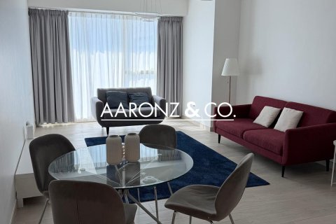 Apartment in Jumeirah Lake Towers, Dubai 1 bedroom, 80 sq.m. № 90109 - photo 2