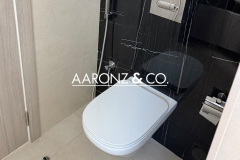 Apartment in Jumeirah Lake Towers, Dubai 1 bedroom, 80 sq.m. № 90109 - photo 8