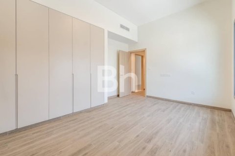 Снять в аренду таунхаус в Аль-Барше, Дубай: 3 спальни, 353м², № 23288 - фото 21