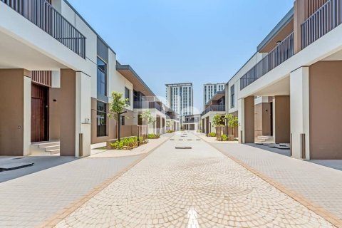 Снять в аренду таунхаус в Аль-Барше, Дубай: 3 спальни, 353м², № 23288 - фото 6