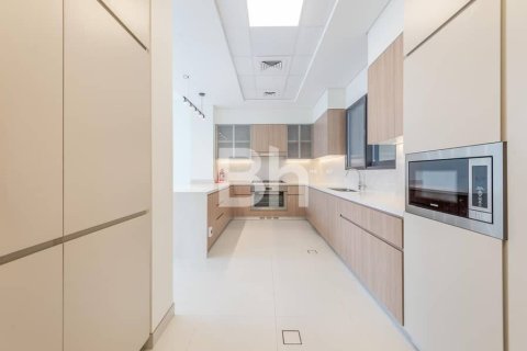 Снять в аренду таунхаус в Аль-Барше, Дубай: 3 спальни, 353м², № 23288 - фото 12