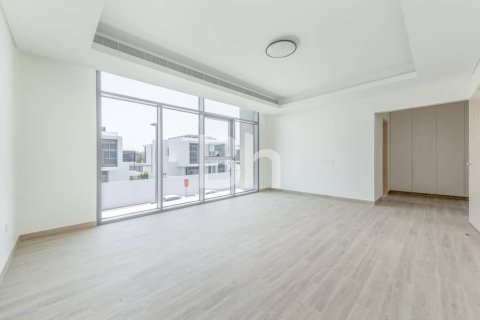 Снять в аренду таунхаус в Аль-Барше, Дубай: 3 спальни, 353м², № 23288 - фото 23