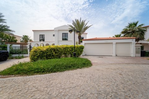 Купить виллу в Дубай Инвестмент Парке, Дубай: 6 спален, 775м², № 105751 - фото 18