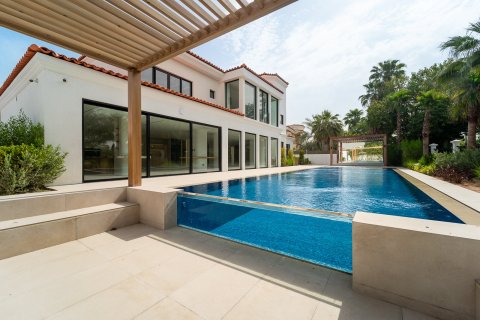 Купить виллу в Дубай Инвестмент Парке, Дубай: 6 спален, 775м², № 105751 - фото 3