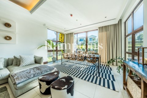 Villa in Hillside at Jumeirah Golf Estates, Jumeirah Golf Estates, Dubai 5 bedrooms, 690.45509600 sq.m. № 105753 - photo 7