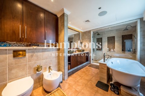 Villa in Hillside at Jumeirah Golf Estates, Jumeirah Golf Estates, Dubai 5 bedrooms, 690.45509600 sq.m. № 105753 - photo 26