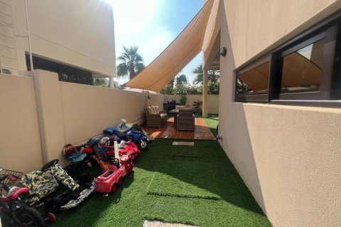 Maison de ville à DAMAC Hills (Akoya by DAMAC), Dubai, 3 chambres, 252.97 m², № 52614 - photo 19